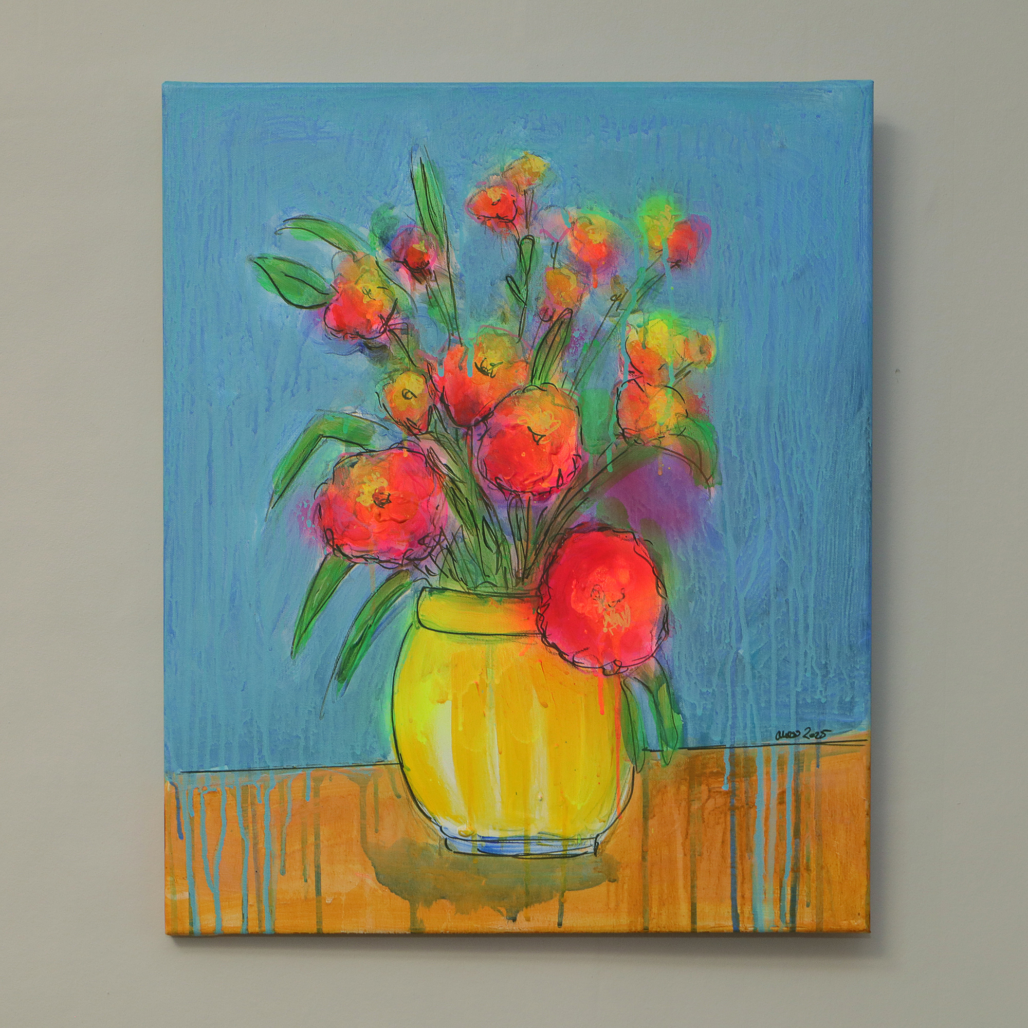 Nahaufnahme Gemaelde Art Blumen Strauss Bouquet neon rosa pink orange blau Vase gelb Kleckse