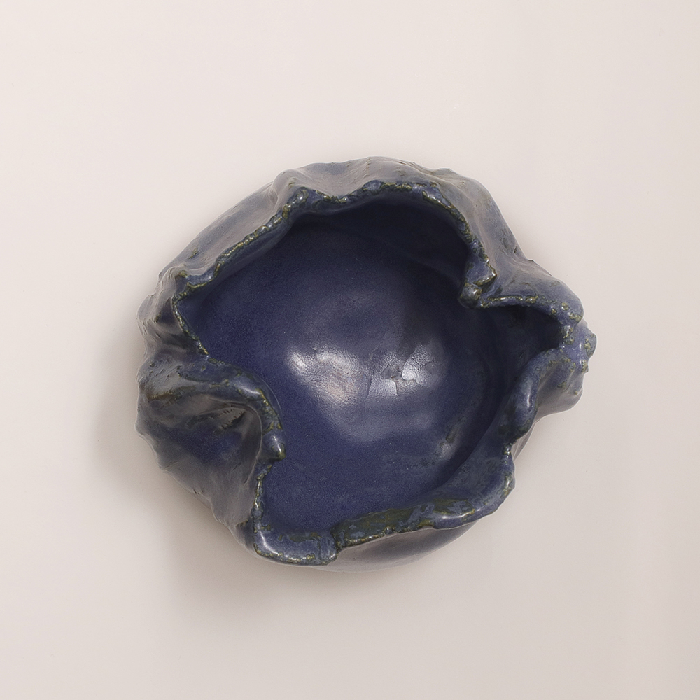 Nahaufnahme Keramik Blume Bluete Mohn Tulpe Rose gruen blau mittel Schale Mini XS klein Ton