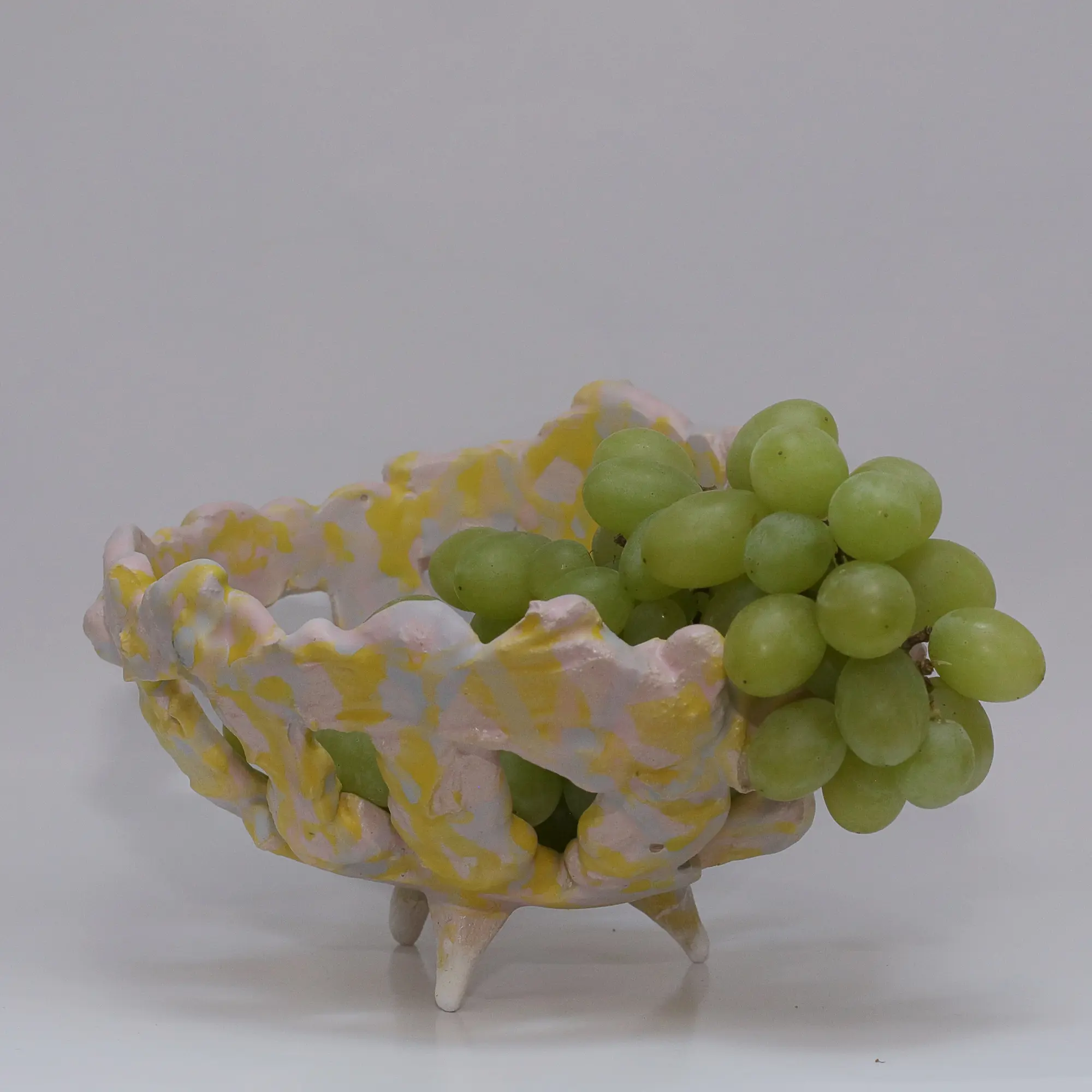 Keramik Deko Obst Schale bunt gelb pastell Oster Ostern Fruehling abstrakt Nest