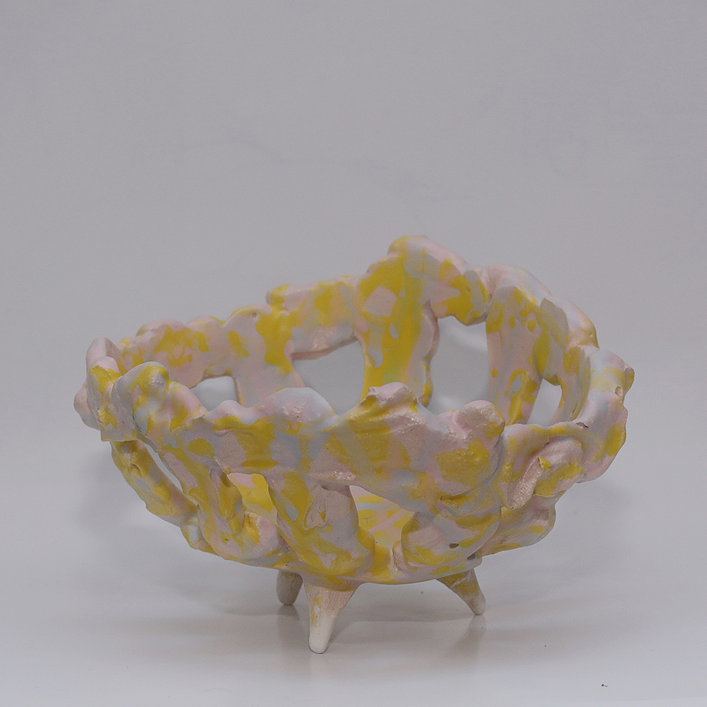 Nahaufnahme Keramik Deko Obst Schale bunt gelb pastell Oster Ostern Fruehling abstrakt Nest