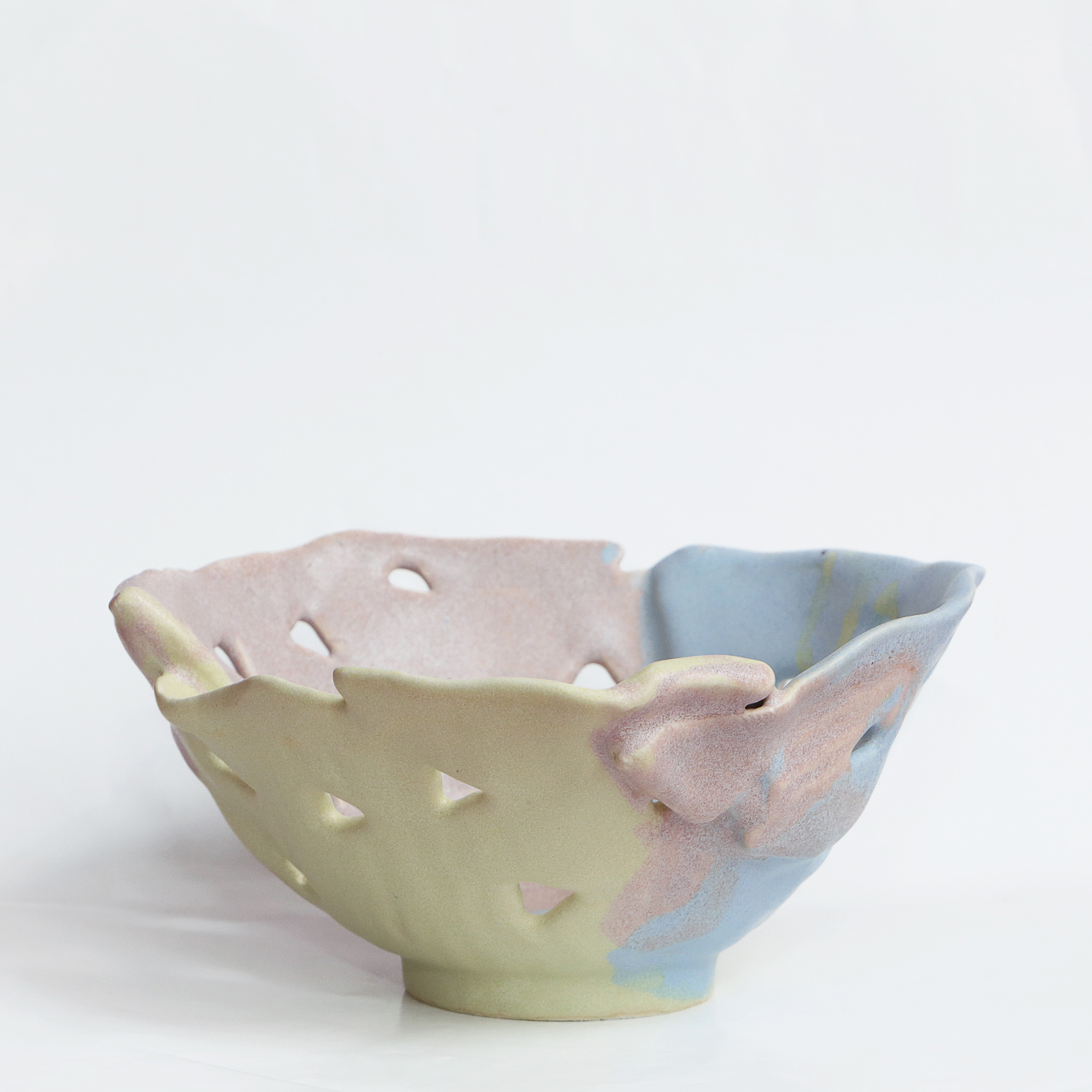 Deko Obst Schale abstrakt pastell gelb rosa blau Dreieck Keramik Kunst modern