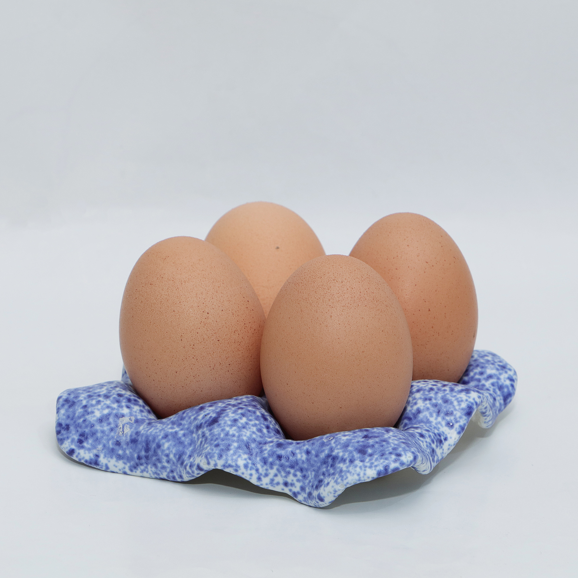 4er Eier Becher Halter Porzellan weiss blau Kunst Künstler Unikat Keramik Art