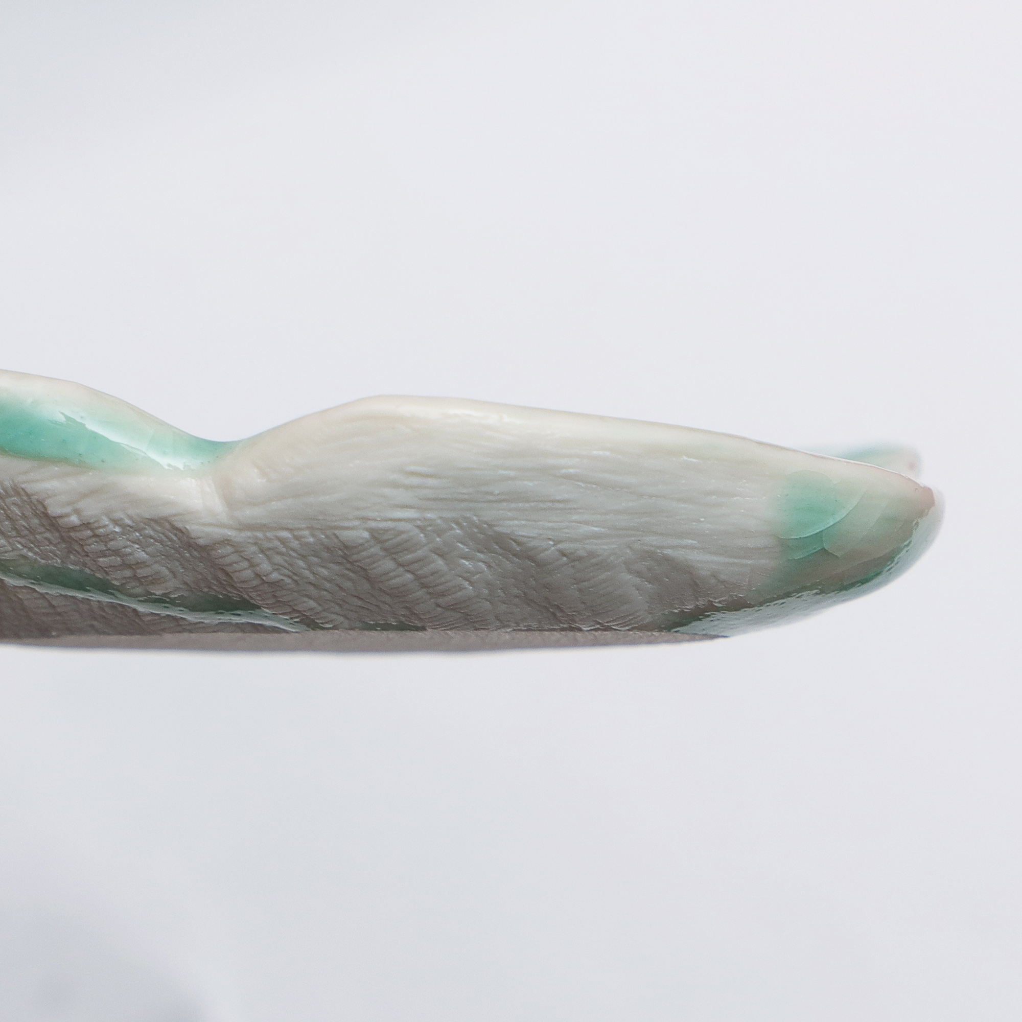 Nahaufnahme XS mini kleines Deko Blatt Schale Schmuck tuerkis Glasur Weichporzellan Kunst