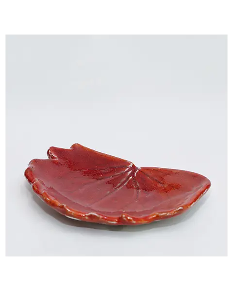 kleines Deko Blatt Schale Schmuck Seife rot Glasur Weichporzellan Ahorn Unikat