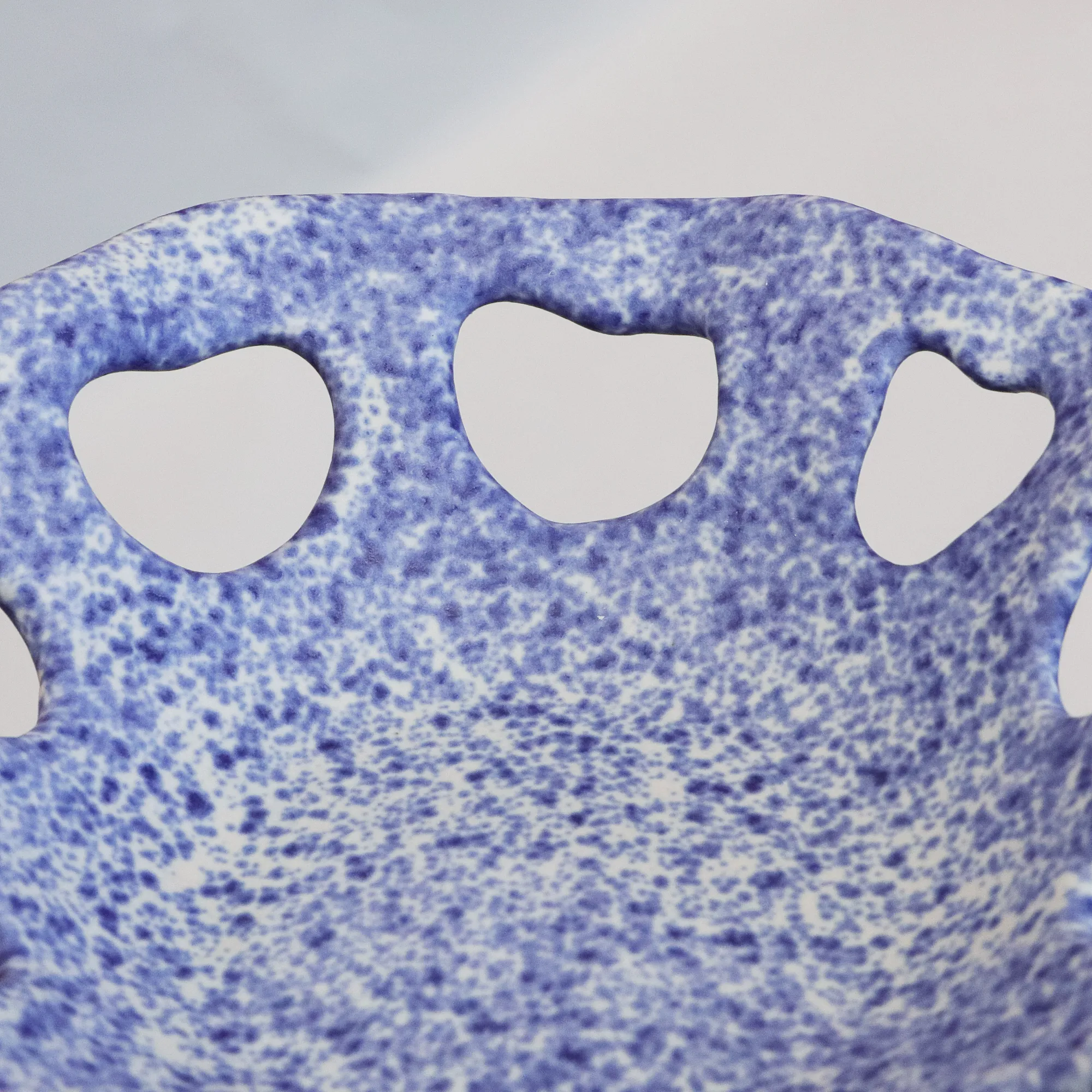 Nahaufnahme Kleine blau weiß Künstler Deko Obst Schale Keramik Steinzeug Unikat Punkte