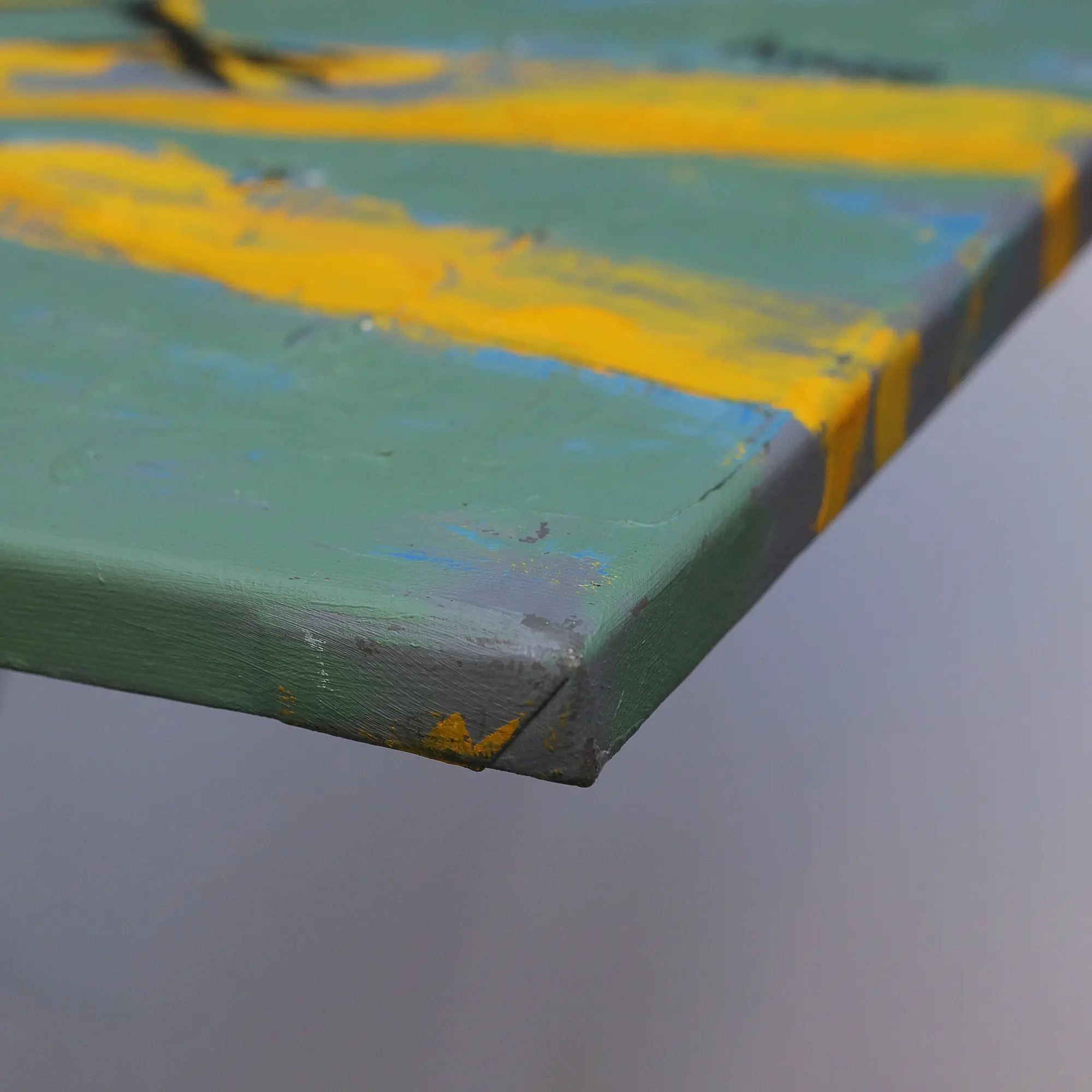 Nahaufnahme echtes Öl Gemälde gruen gelb grau Vogel Taube Tier dick matt abstrakt Kunst